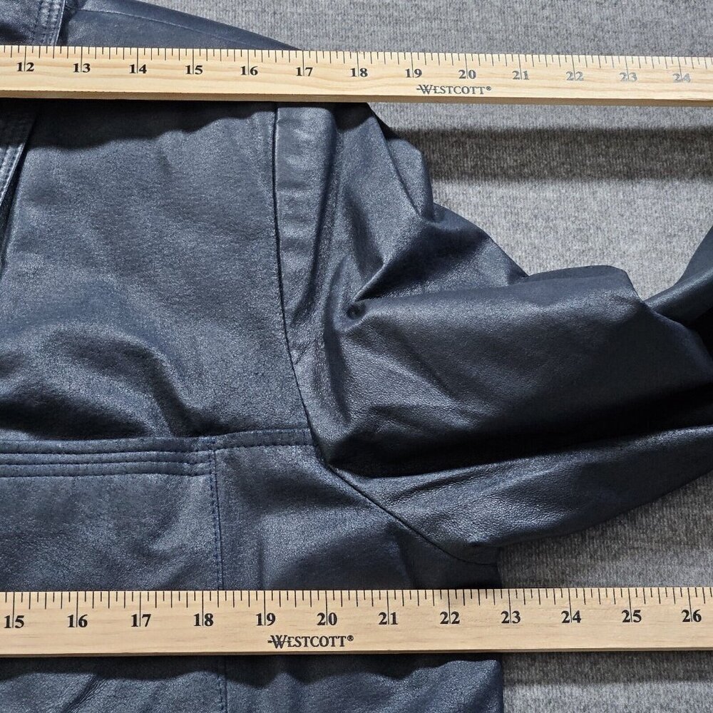 Danier Jacket Womens L Eggplant Purple Leather Pockets Buttons Lined Classic - Picture 4 of 16